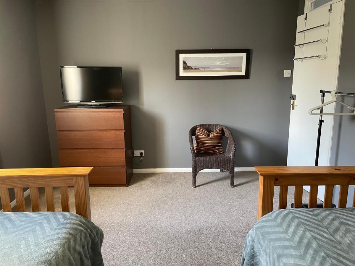 The Number Eleven Apartment Kilmuir  Екстериор снимка