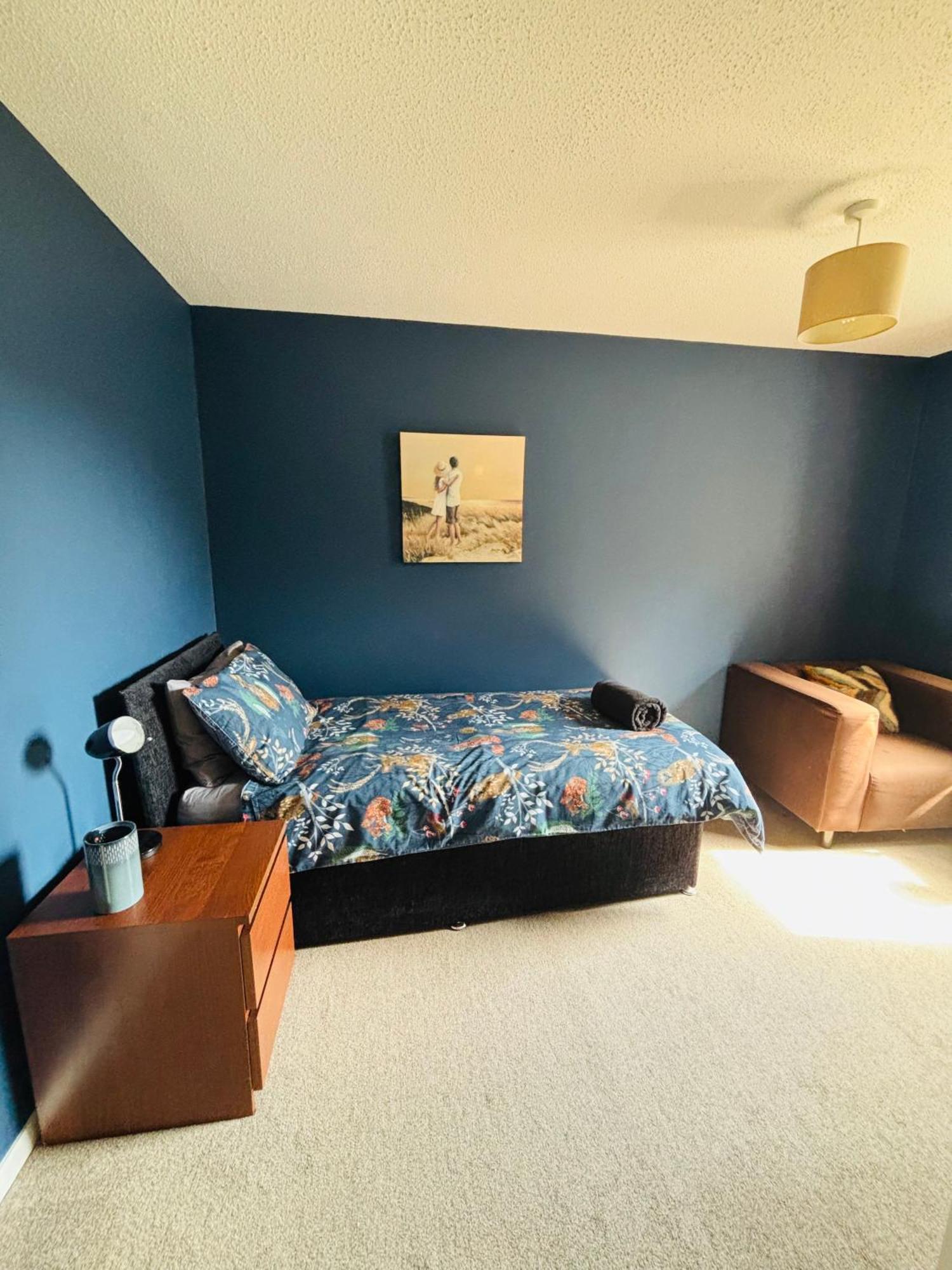 The Number Eleven Apartment Kilmuir  Екстериор снимка